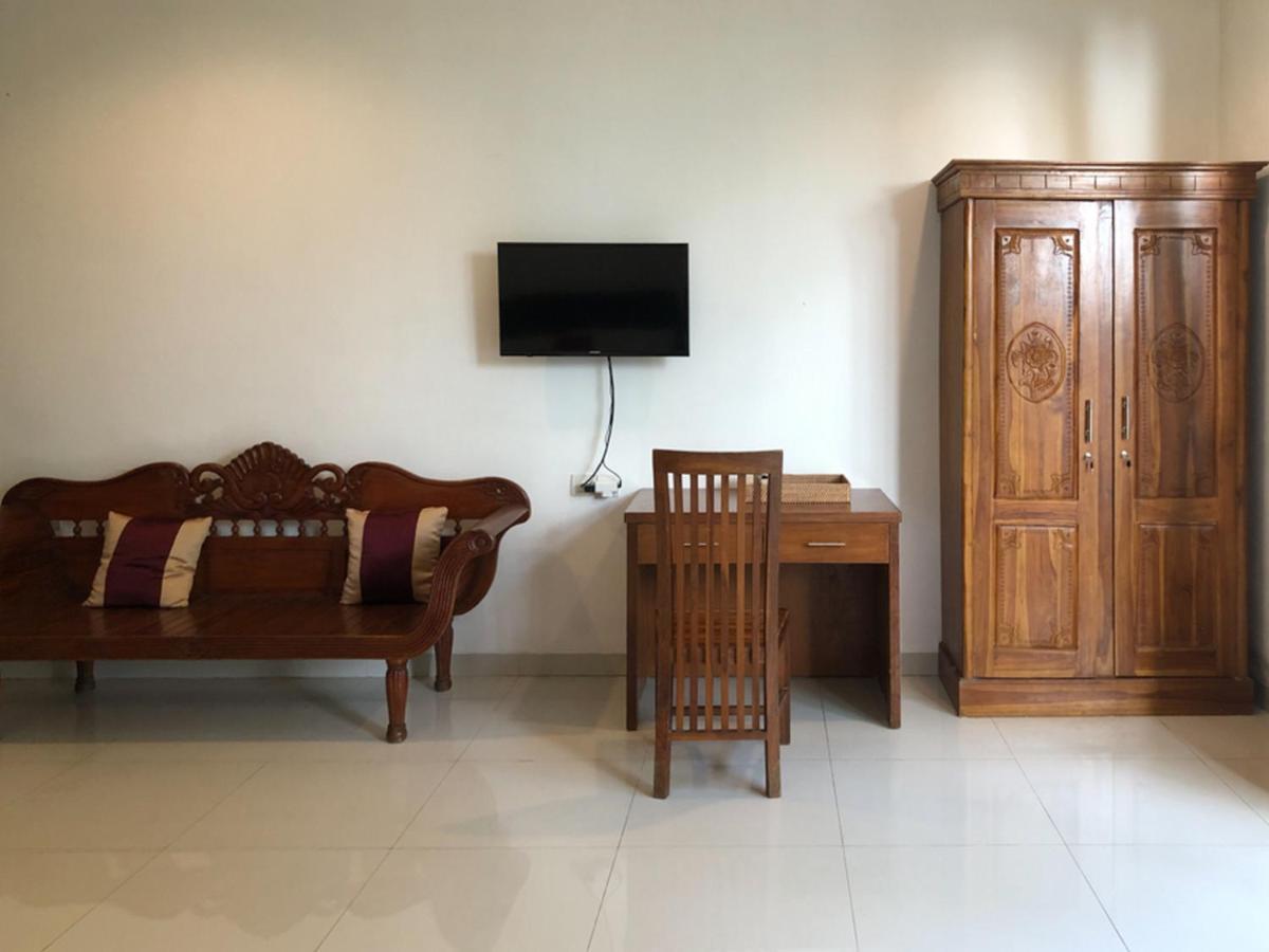 Reddoorz Plus Near Dreamland Beach Jimbaran Esterno foto