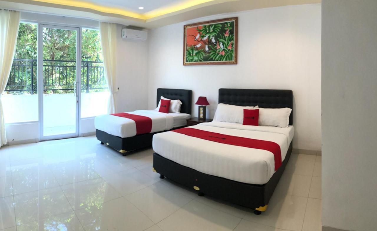 Reddoorz Plus Near Dreamland Beach Jimbaran Esterno foto