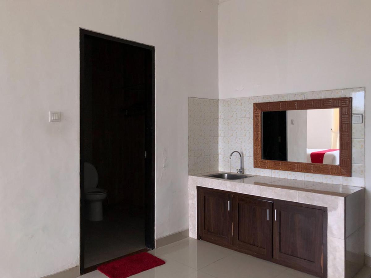 Reddoorz Plus Near Dreamland Beach Jimbaran Esterno foto