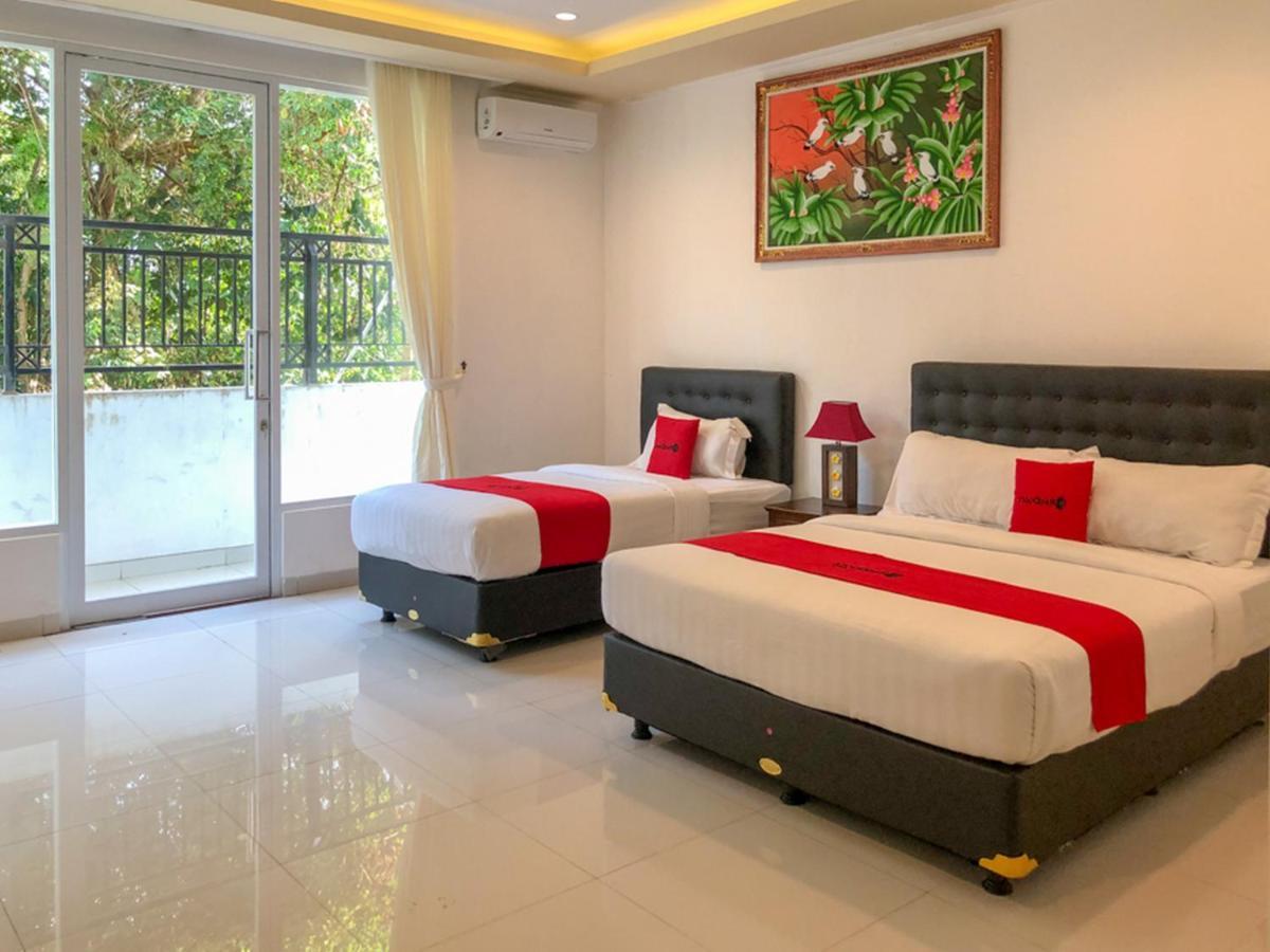Reddoorz Plus Near Dreamland Beach Jimbaran Esterno foto